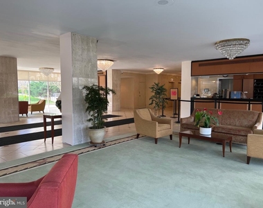 10201 Grosvenor Place - Photo Thumbnail 39