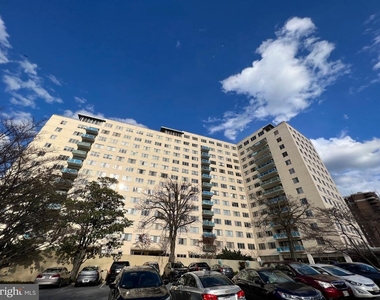 10201 Grosvenor Place - Photo Thumbnail 42
