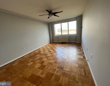 10201 Grosvenor Place - Photo Thumbnail 19