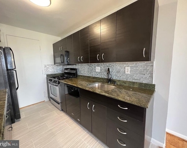 10201 Grosvenor Place - Photo Thumbnail 14