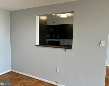 10201 Grosvenor Place - Photo Thumbnail 12