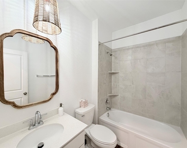 928 Legends Ln - Photo Thumbnail 30