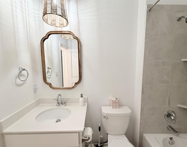 928 Legends Ln - Photo Thumbnail 31