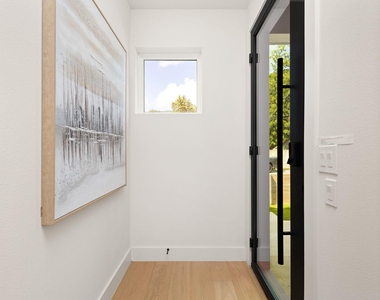 3528 Gonzales St - Photo Thumbnail 5
