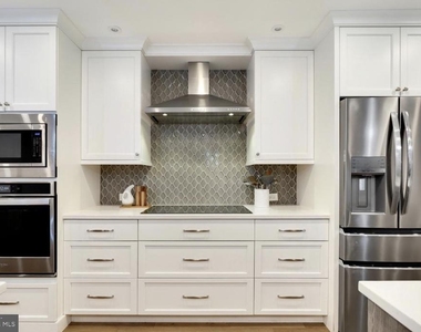 7312 Burdette Court - Photo Thumbnail 4