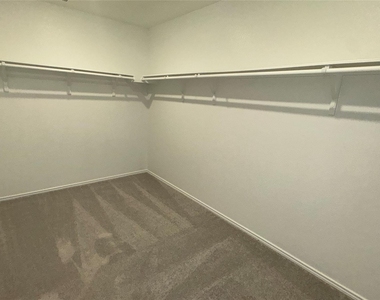 1541 Boggy Creek Ranch Rd - Photo Thumbnail 24