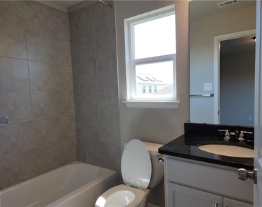 12813 Gilliland Ln - Photo Thumbnail 22