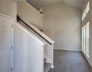 12813 Gilliland Ln - Photo Thumbnail 4