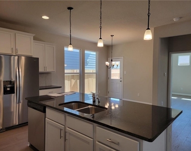 12813 Gilliland Ln - Photo Thumbnail 7