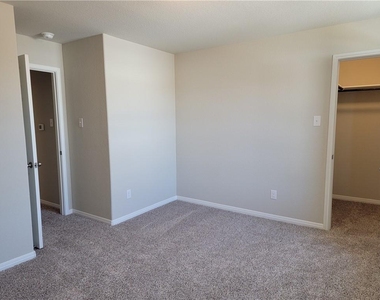 12813 Gilliland Ln - Photo Thumbnail 25