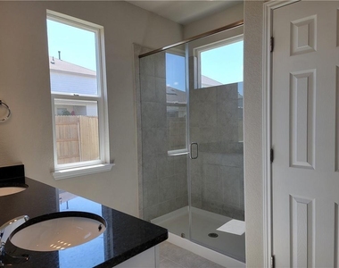 12813 Gilliland Ln - Photo Thumbnail 15