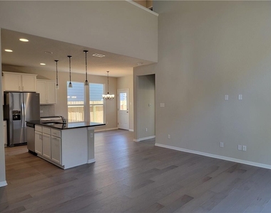 12813 Gilliland Ln - Photo Thumbnail 6