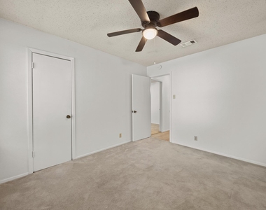 800 E Central Dr - Photo Thumbnail 19