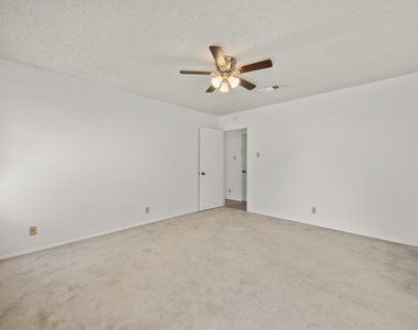 800 E Central Dr - Photo Thumbnail 13
