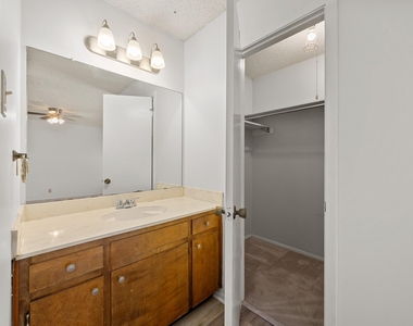 800 E Central Dr - Photo Thumbnail 16