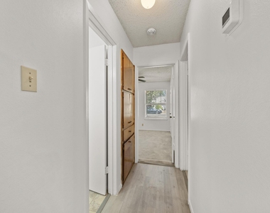 800 E Central Dr - Photo Thumbnail 17