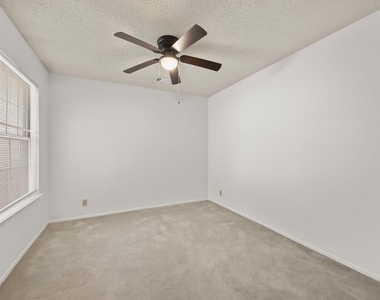 800 E Central Dr - Photo Thumbnail 20