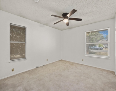 800 E Central Dr - Photo Thumbnail 18