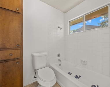 800 E Central Dr - Photo Thumbnail 15