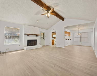 800 E Central Dr - Photo Thumbnail 6
