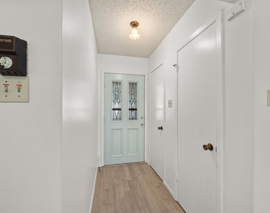800 E Central Dr - Photo Thumbnail 4