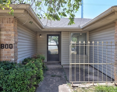 800 E Central Dr - Photo Thumbnail 3