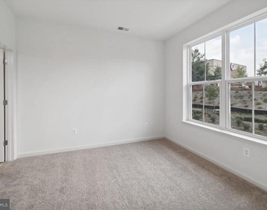 4515 Bathgate Court - Photo Thumbnail 25