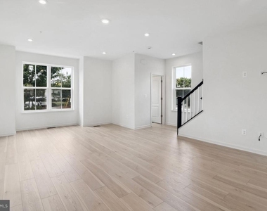 4515 Bathgate Court - Photo Thumbnail 8