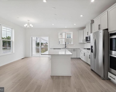 4515 Bathgate Court - Photo Thumbnail 12
