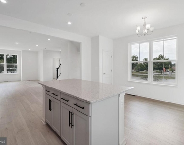 4515 Bathgate Court - Photo Thumbnail 15