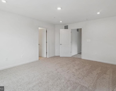4515 Bathgate Court - Photo Thumbnail 19