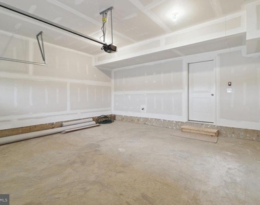 4515 Bathgate Court - Photo Thumbnail 41
