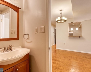 10564 Cross Fox Lane - Photo Thumbnail 6