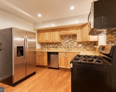 10564 Cross Fox Lane - Photo Thumbnail 7