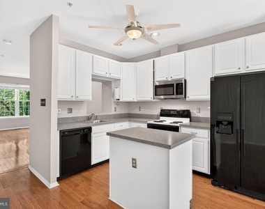 6311 Wind Rider Way - Photo Thumbnail 21