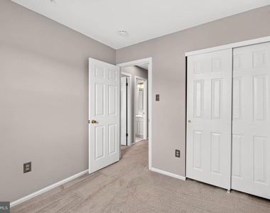 6311 Wind Rider Way - Photo Thumbnail 27
