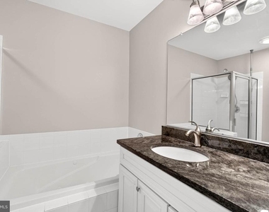 6311 Wind Rider Way - Photo Thumbnail 34