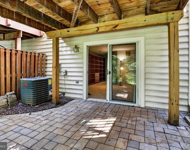 6311 Wind Rider Way - Photo Thumbnail 10