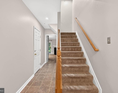 6311 Wind Rider Way - Photo Thumbnail 4