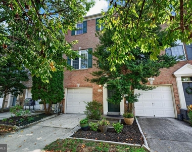 6311 Wind Rider Way - Photo Thumbnail 2