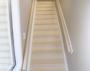 1709 Crimson Tree Way - Photo Thumbnail 4