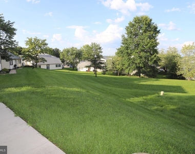 1709 Crimson Tree Way - Photo Thumbnail 24
