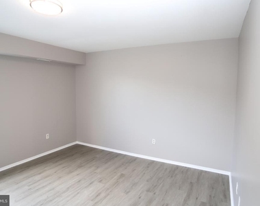 1709 Crimson Tree Way - Photo Thumbnail 8