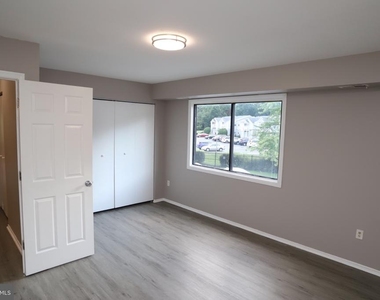 1709 Crimson Tree Way - Photo Thumbnail 14