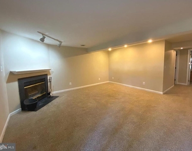 3358 Garrison Circle - Photo Thumbnail 19