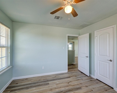 455 Gina Dr - Photo Thumbnail 30