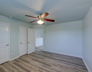 455 Gina Dr - Photo Thumbnail 32
