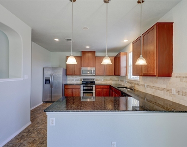 455 Gina Dr - Photo Thumbnail 14