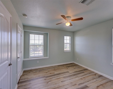 455 Gina Dr - Photo Thumbnail 29