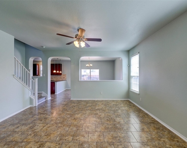 455 Gina Dr - Photo Thumbnail 8